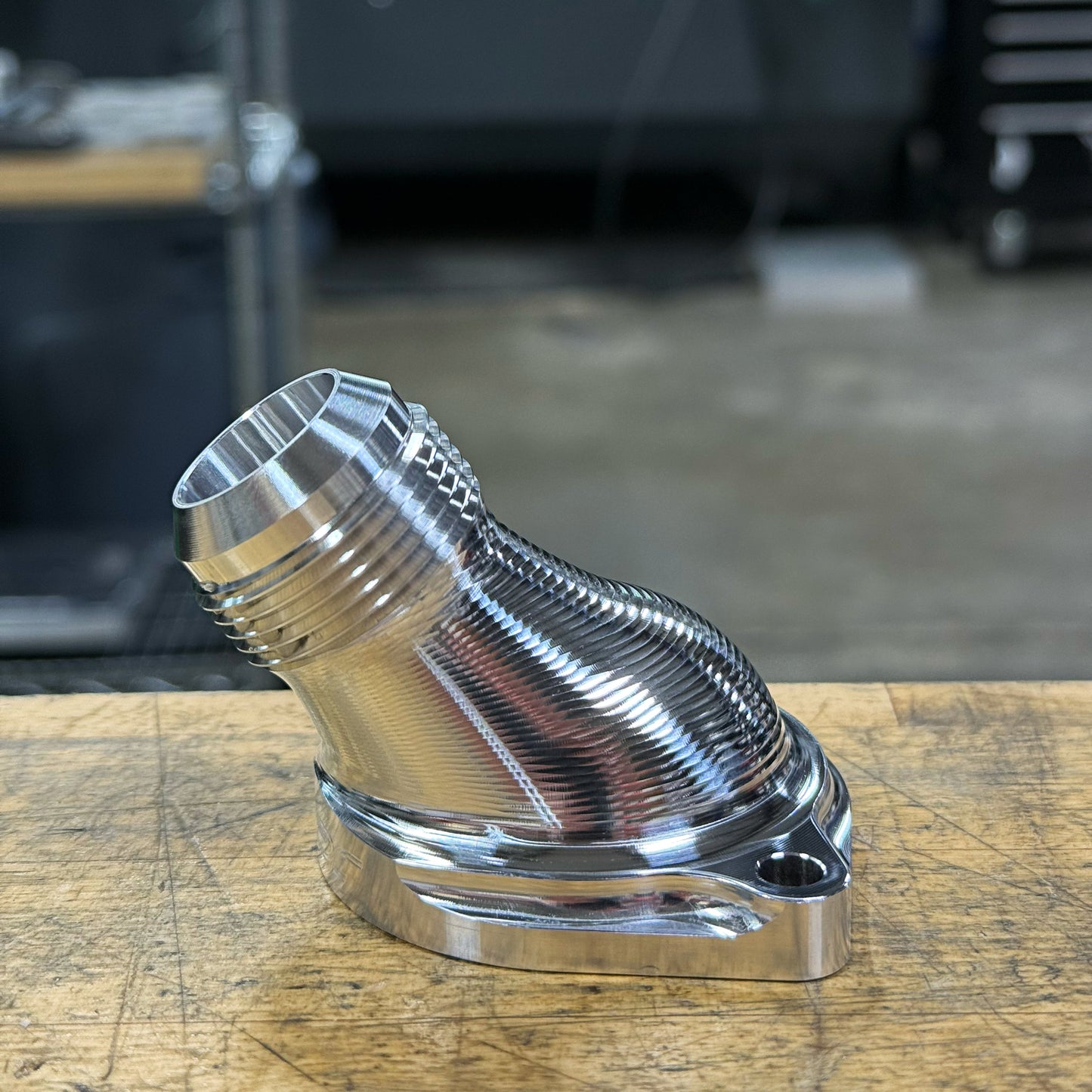 B-Series -16 AN Thermostat Housing